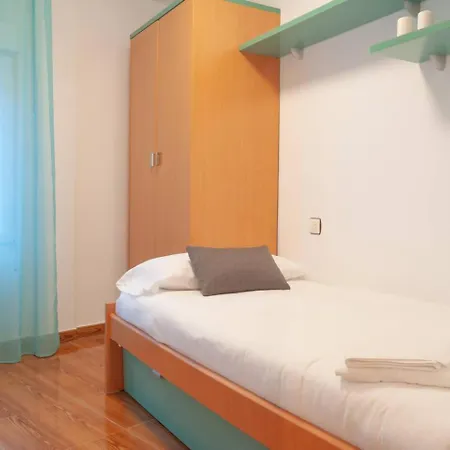 Avg Alvaro De Albornoz 19 خيخون