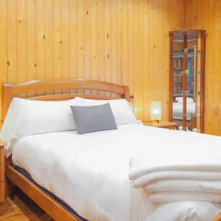 Avg Alvaro De Albornoz 19 アパート *