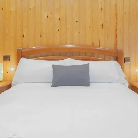 Avg Alvaro De Albornoz 19 * ヒホン