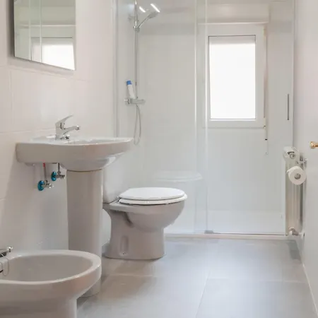 Avg Alvaro De Albornoz 19 Апартаменты Хихон