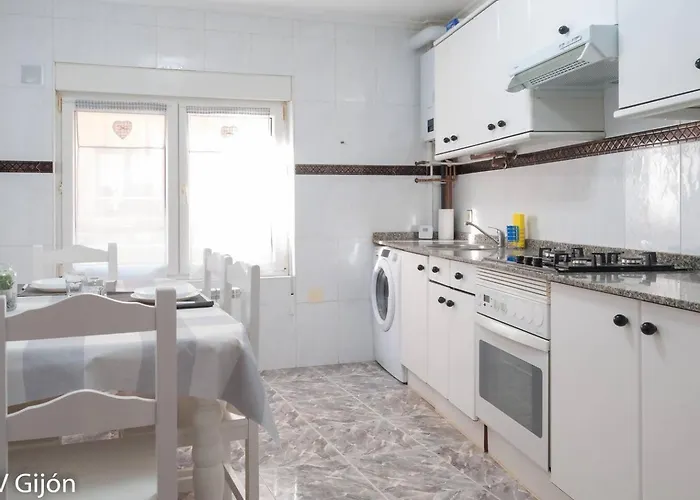 アパート Avg Alvaro De Albornoz 19 *