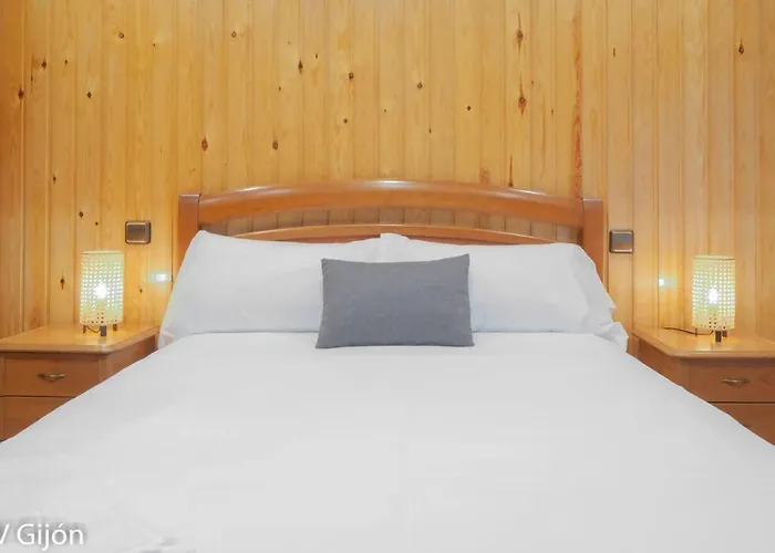 Avg Alvaro De Albornoz 19 * Gijón