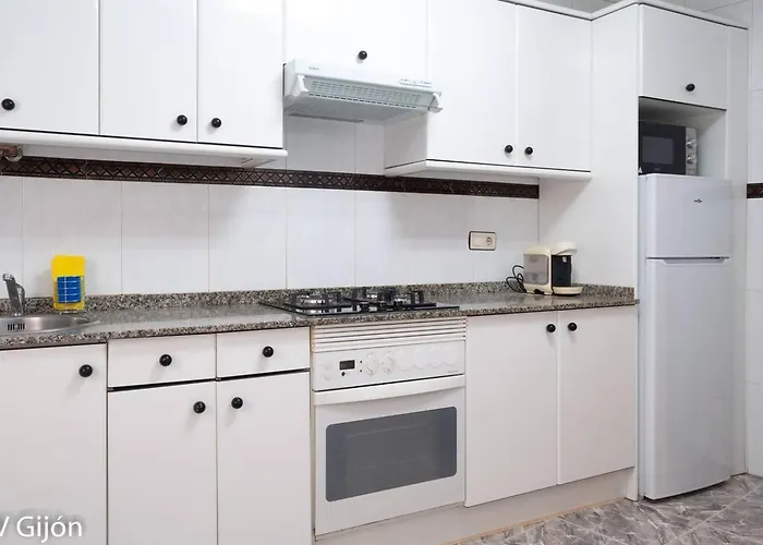 Avg Alvaro De Albornoz 19 Lejlighed *