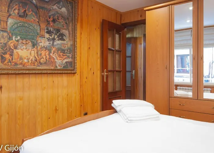 Avg Alvaro De Albornoz 19 *