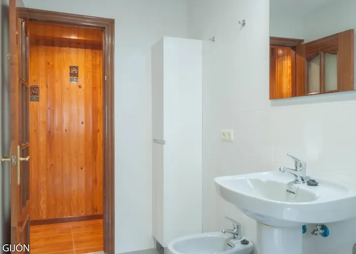 Avg Alvaro De Albornoz 19 Lejlighed *